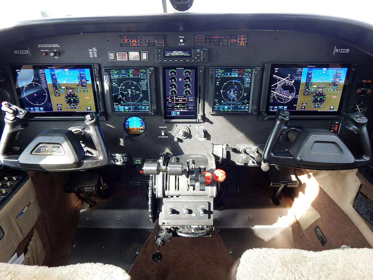 Cessna 425 Cock Pit